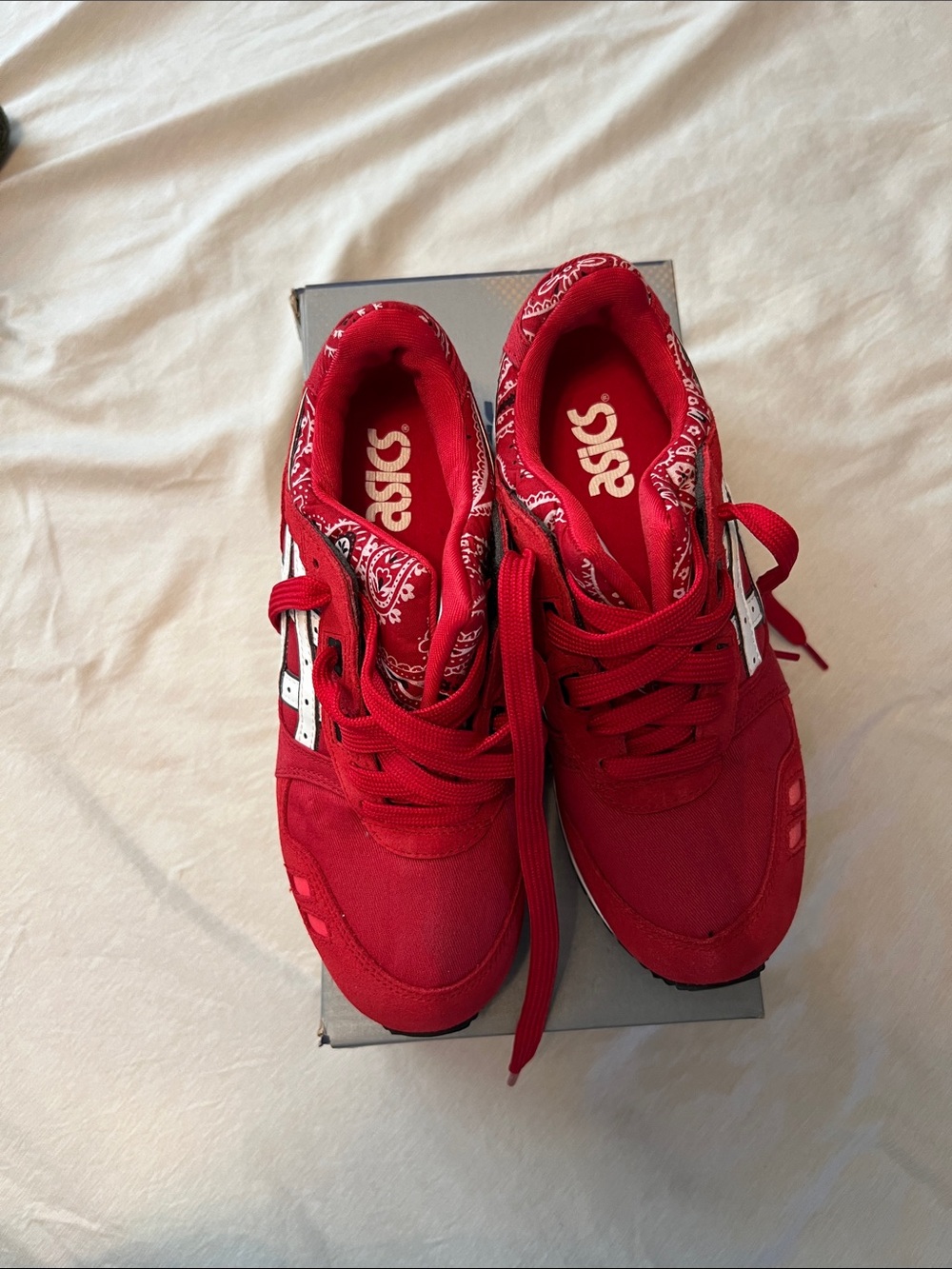 Asics Kids Red and White Gel-Lyte III Sneakers - Picture 2 of 6